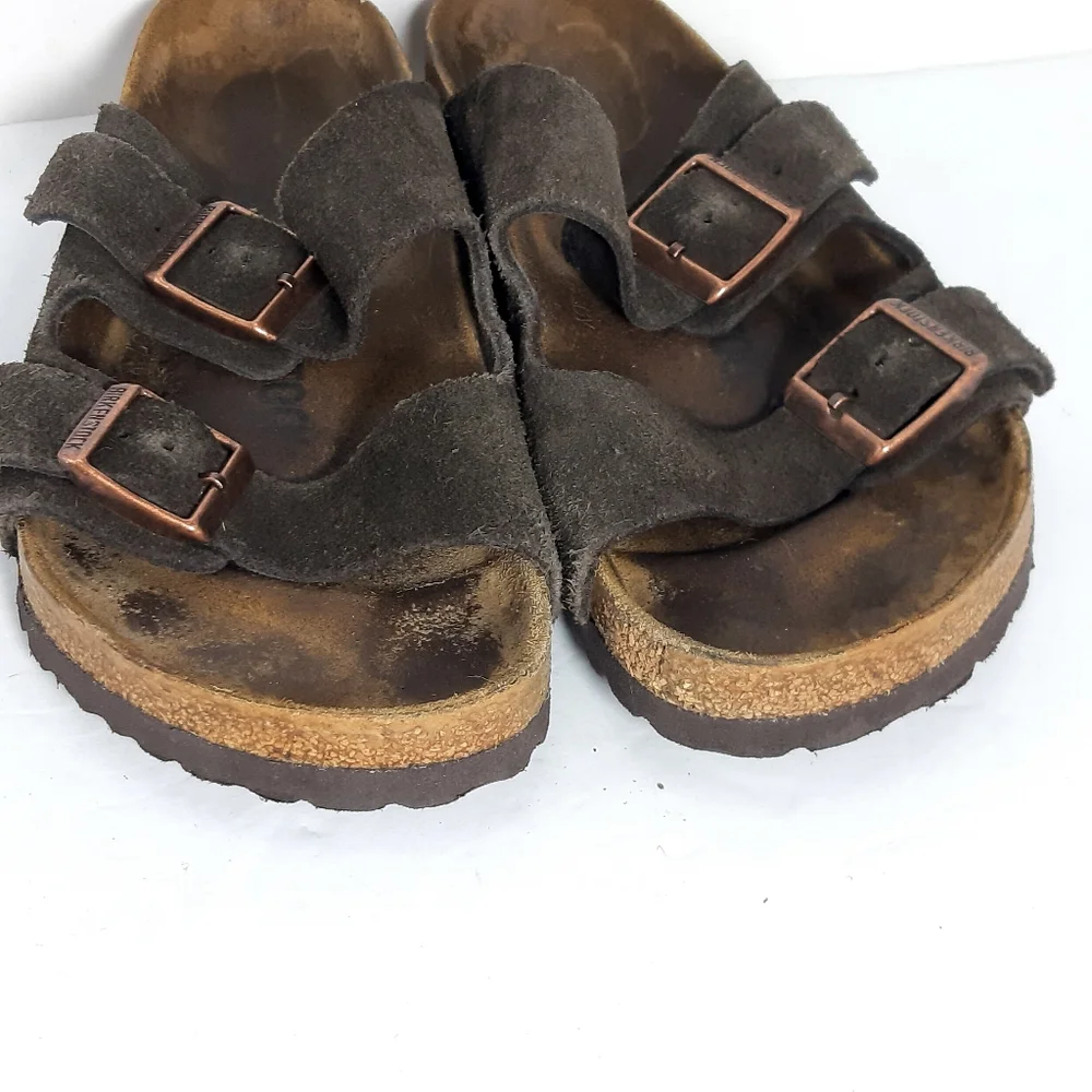 BIRKENSTOCK  women's Arizona Birko-Flor Nubuck Mocha Two-Strap Sandals EU36 Us5_5